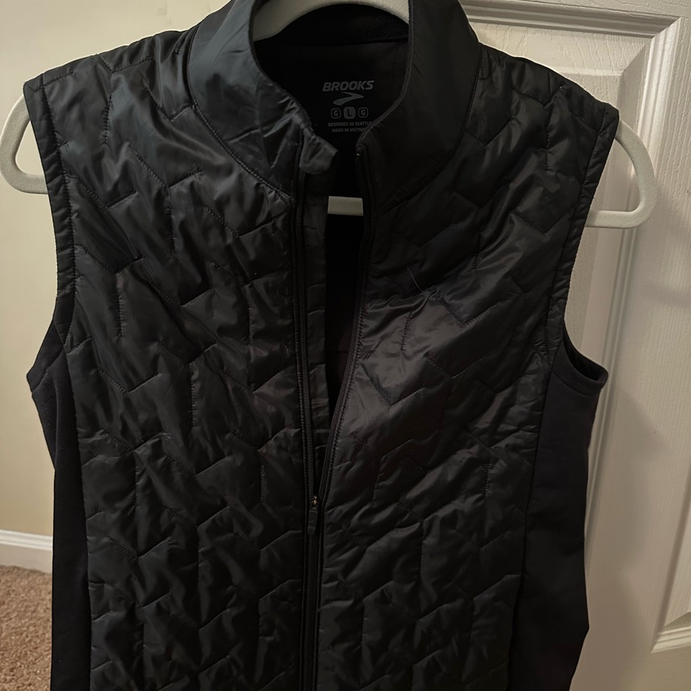 Women’s Brooks Running Vest size Large